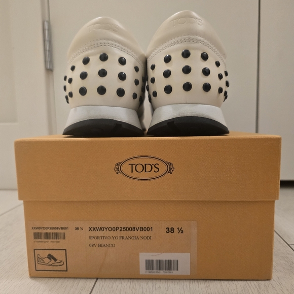 Tod's - Elegant White Fringe Loafers - Picture 6 of 8